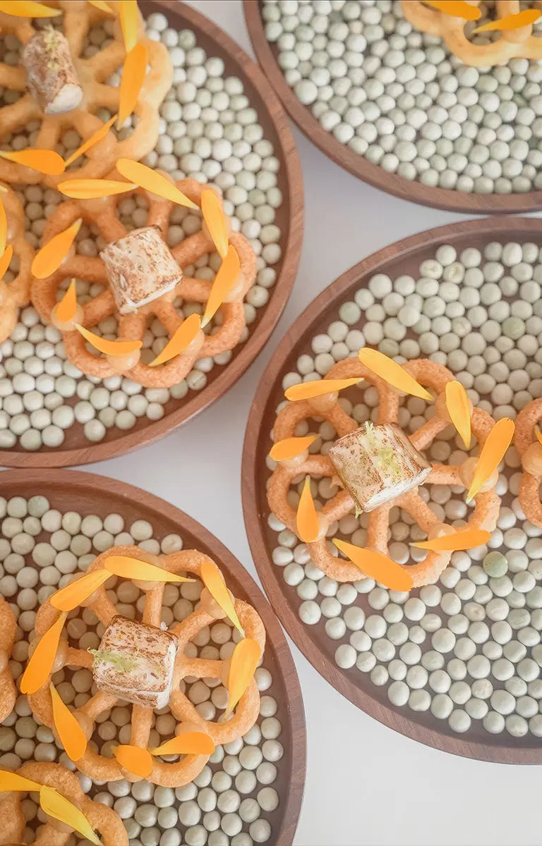 Een culinaire reis waarin creativiteit, techniek en persoonlijkheid samenkomen.